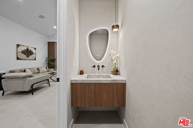 Building Photo - 8982 Norma Pl