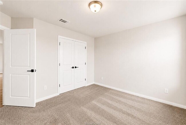 Building Photo - 5923 Eldora Dr