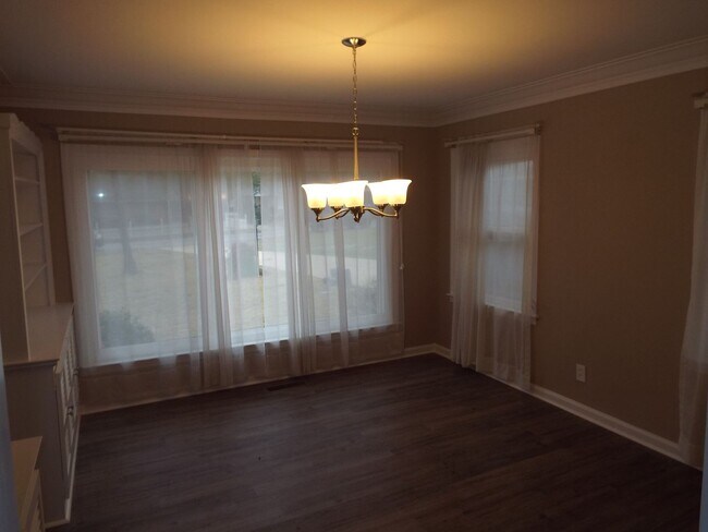 Building Photo - 3608 Gurley Dr
