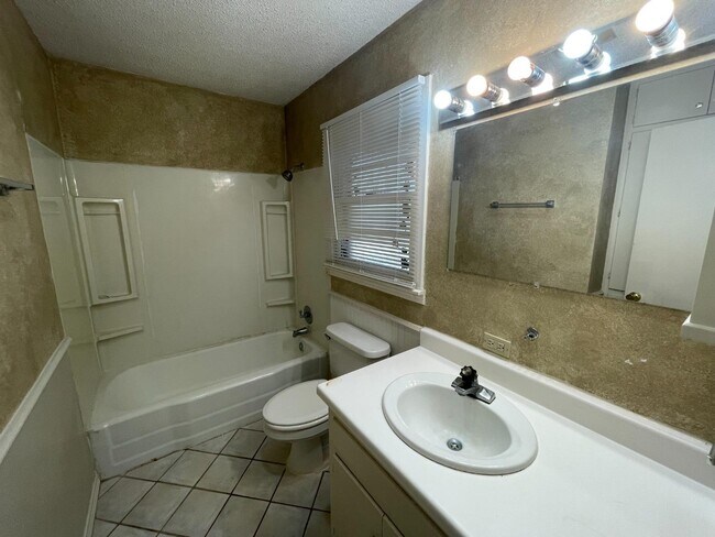 Building Photo - 5203 41st St