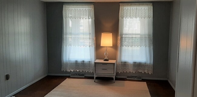 Building Photo - 2511 Broad Ave