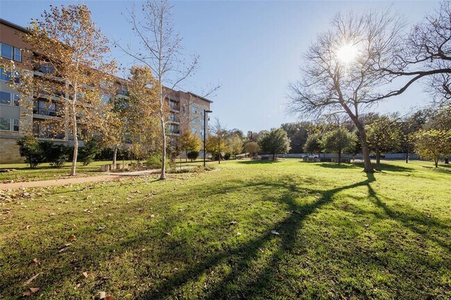 Building Photo - 1900 Barton Springs Rd