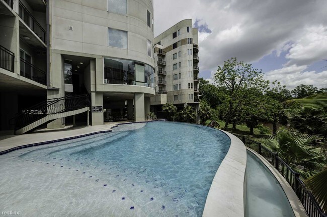 Building Photo - 4950 Memorial Dr