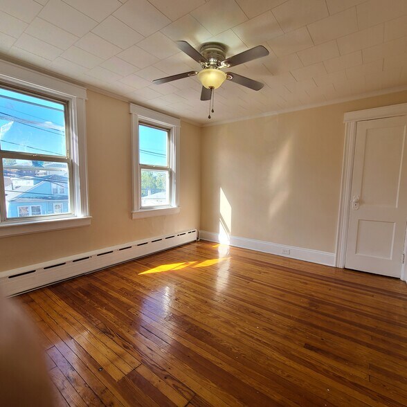 Building Photo - 1310 72nd St