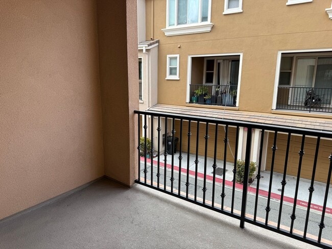 Building Photo - San Jose Comfort, Convenience and Location