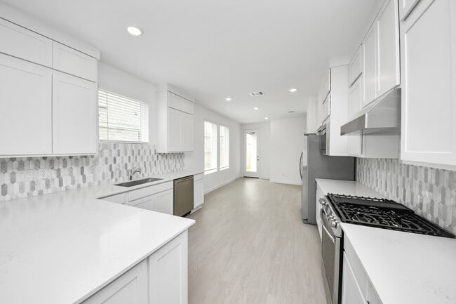 Building Photo - 1062 Blue Stone Dr