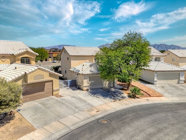 Building Photo - Charming Two Story Home Located in North Las Vegas
