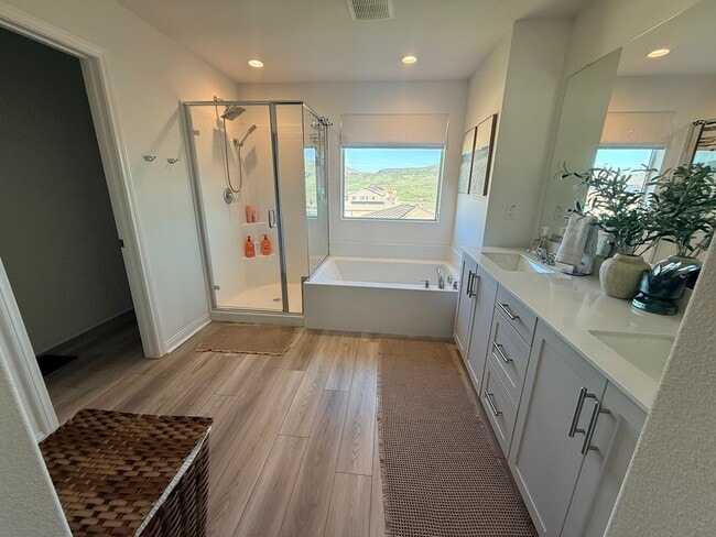 Building Photo - 4126 Bentwood Ct