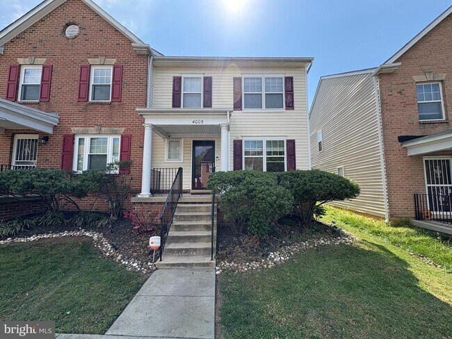 Building Photo - 4005 Blakney Ln SE