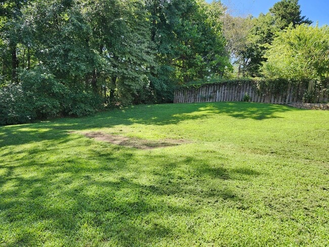 Building Photo - 3 Bedroom 2 bath home in North Hixson TN