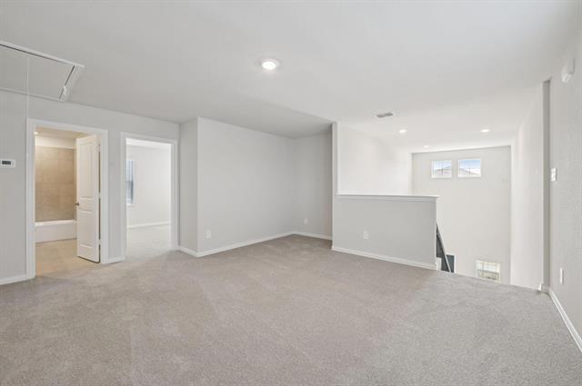 Building Photo - 717 Leavenworth Dr