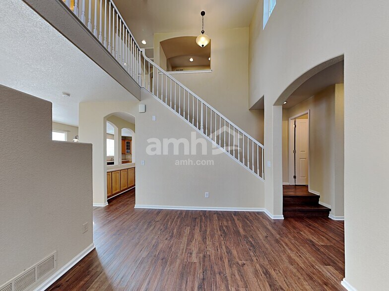 Building Photo - 17630 E 104th Pl