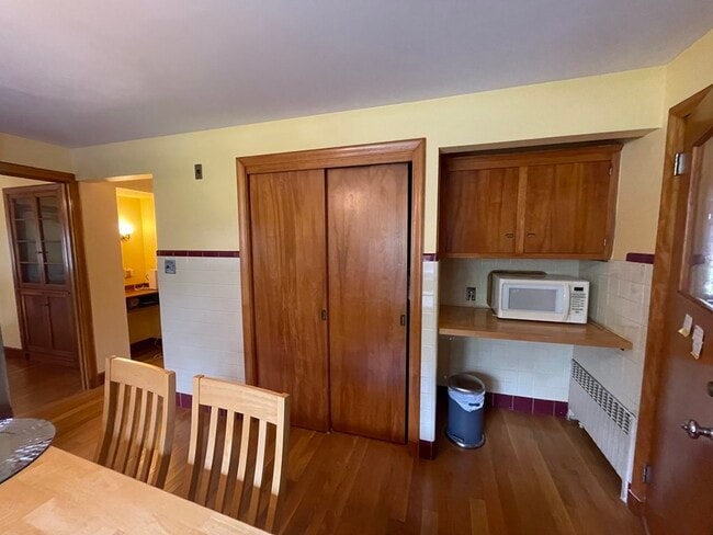 Building Photo - 204 Follen Rd