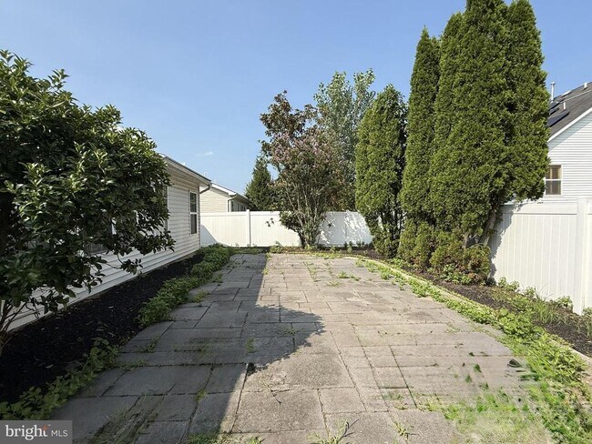 Building Photo - 25 Canal View Dr