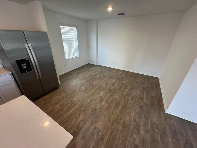 Building Photo - 456 Sandringham Lp