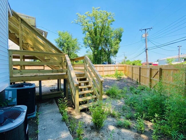 Building Photo - 2507 Seminary Ave