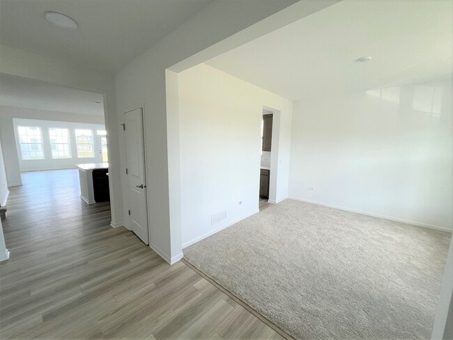 Building Photo - 218 Rhinebeck Wy