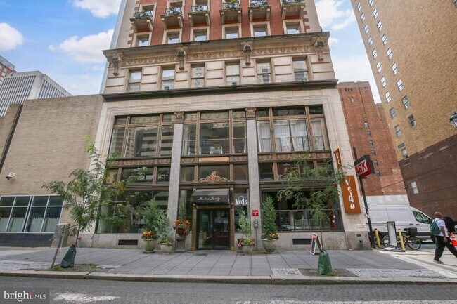 Building Photo - 1920 Chestnut St