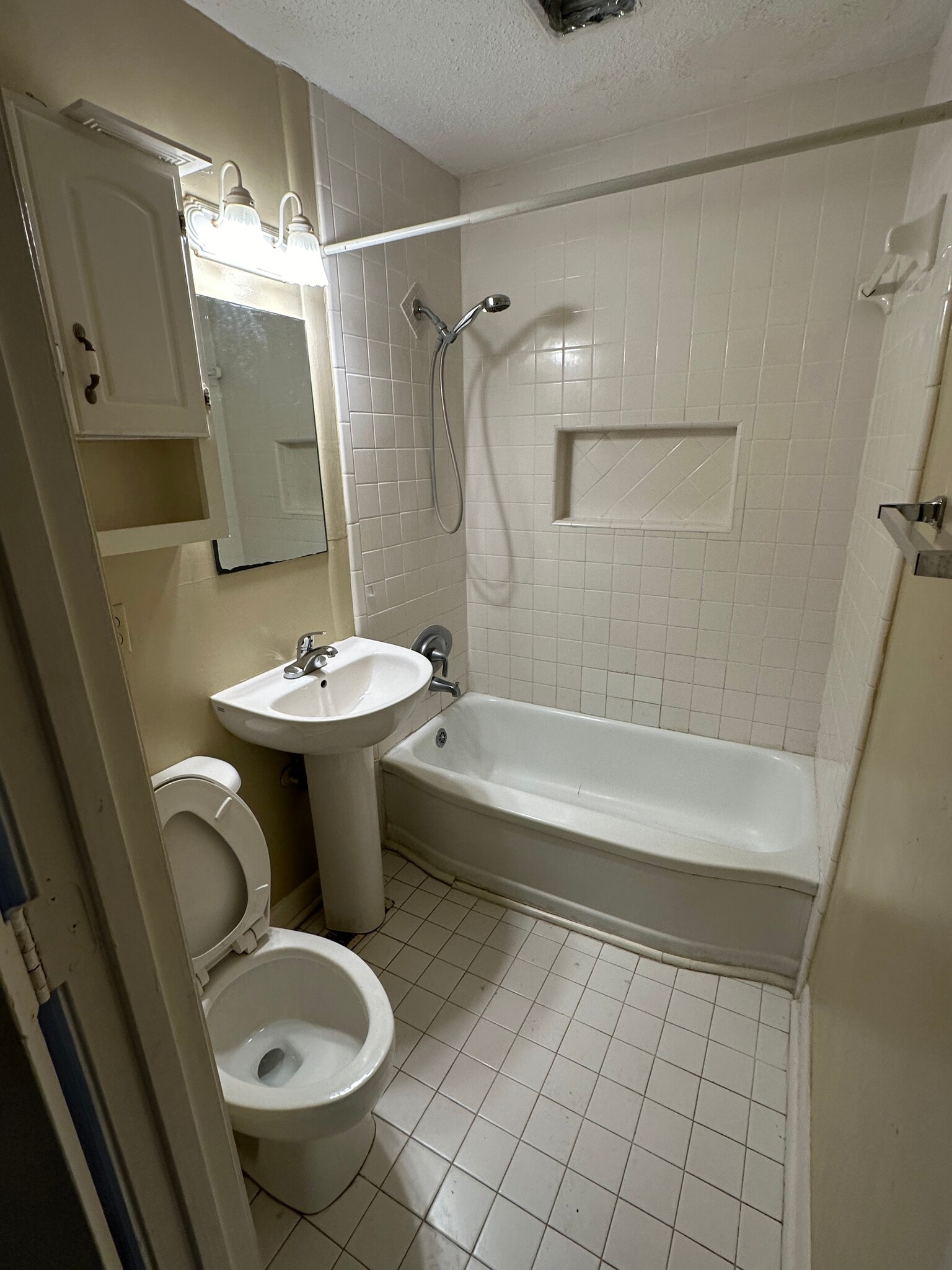 Bathroom - 2017 N Harding St