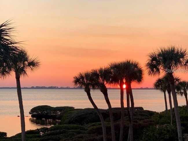 Building Photo - 6470 Mourning Dove Dr