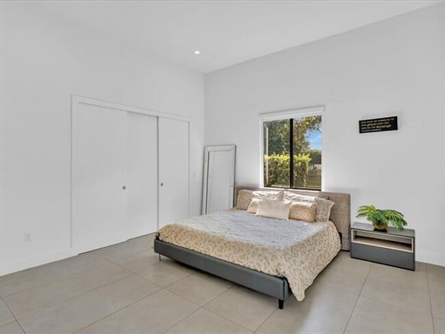 Building Photo - 6122 SW 173rd Way