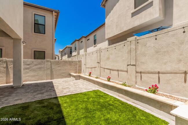 Building Photo - 4826 E Helena Dr