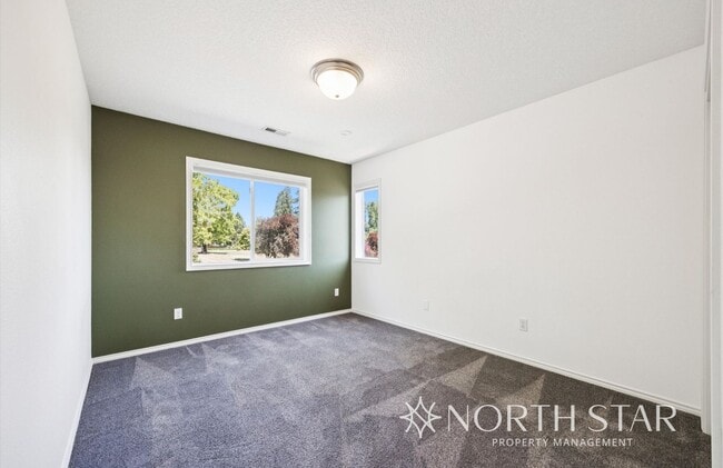 Building Photo - 11591 SW Cole Ln