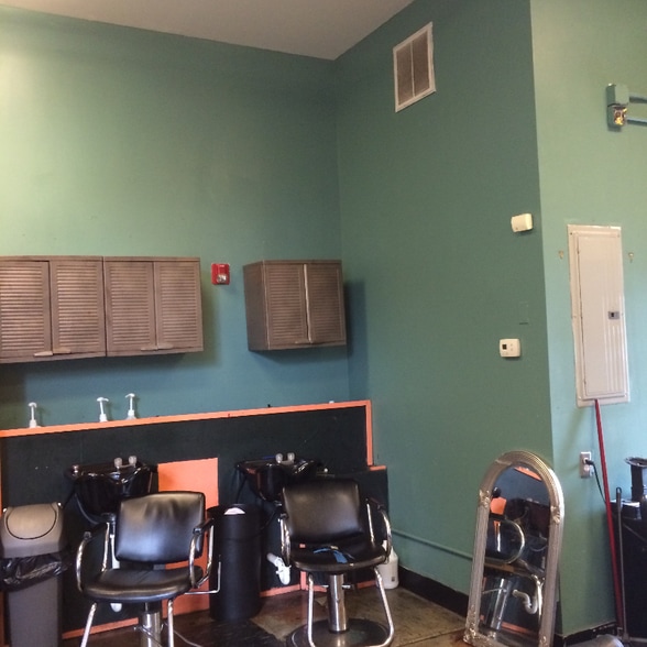 Building Photo - 532 W 10th St