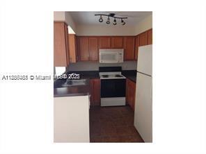 Building Photo - 7680 Westwood Dr