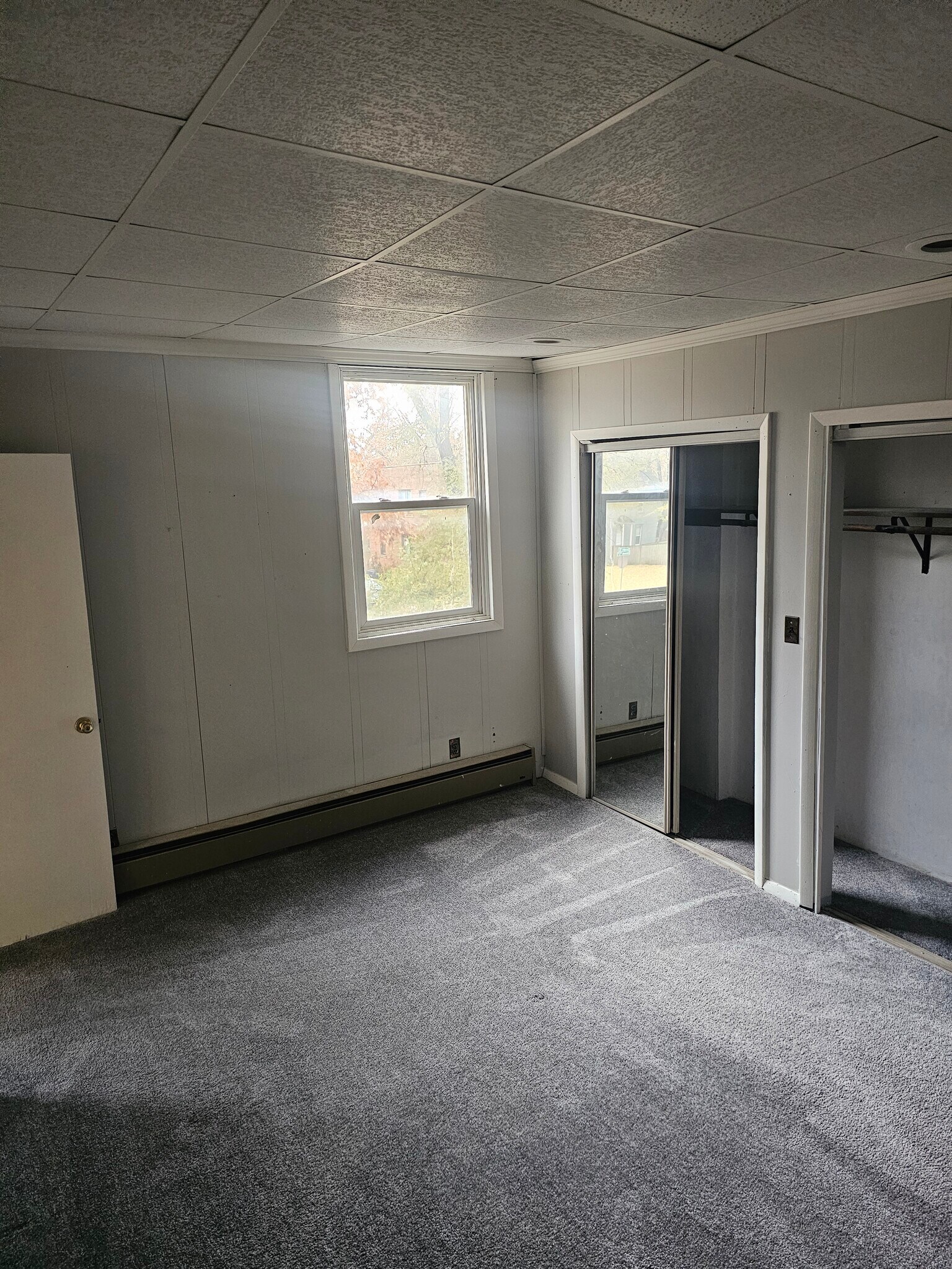 Bedroom - 545 S Douglas Ave