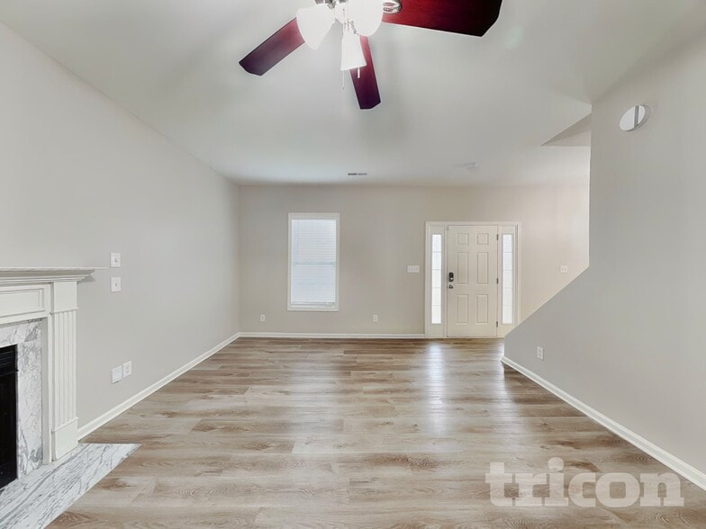 Building Photo - 1218 Azalea Dr