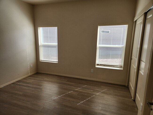 Building Photo - 1224 Tierra Verde Loop