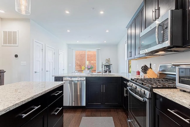 Building Photo - 6215 Herald St