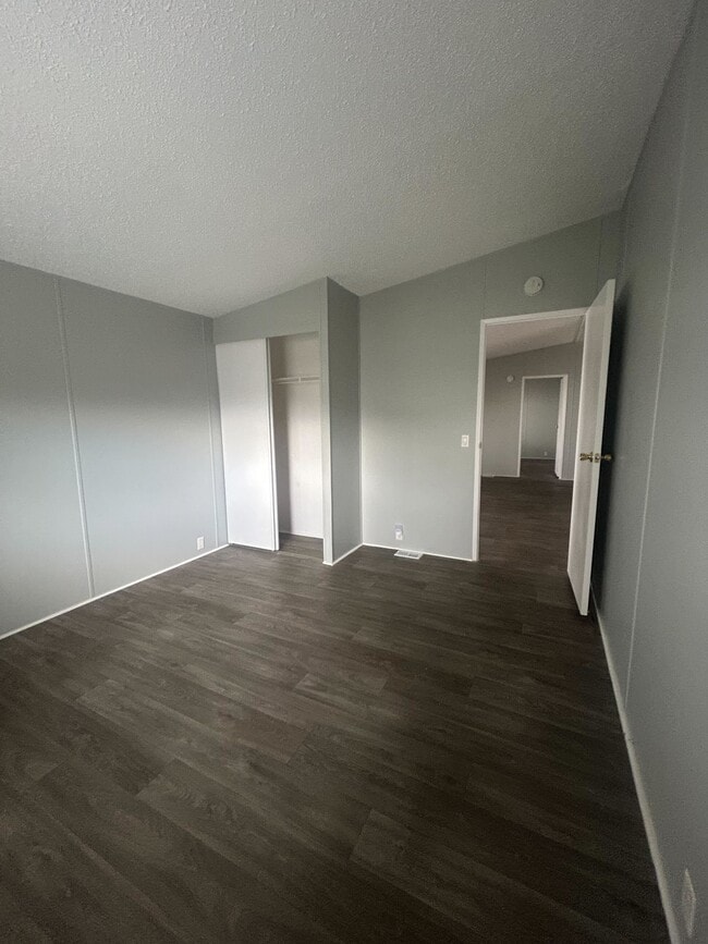 Building Photo - 3601 E Wyoming Ave