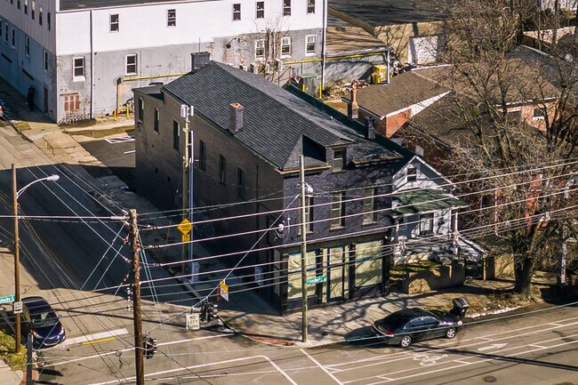 Building Photo - 701 E Kentucky St