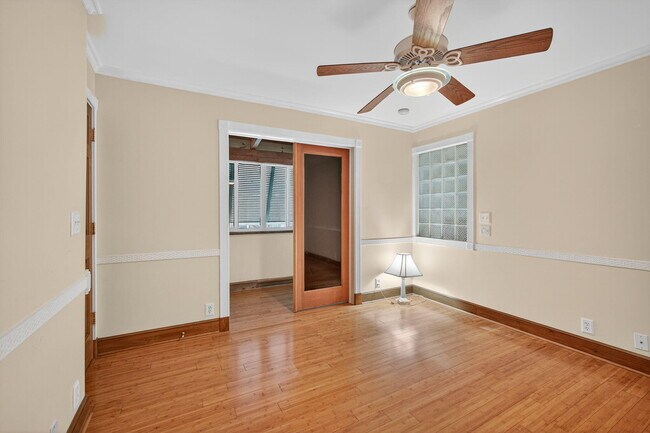 Building Photo - 1042 SE St Lucie Blvd
