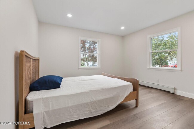 Building Photo - 1419 Joseph St