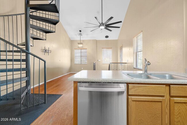 Building Photo - 751 N Port Dr