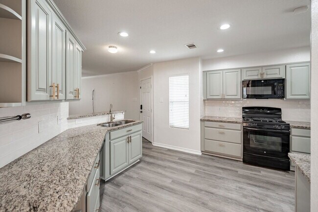 Building Photo - 9917 Kingfisher Dr