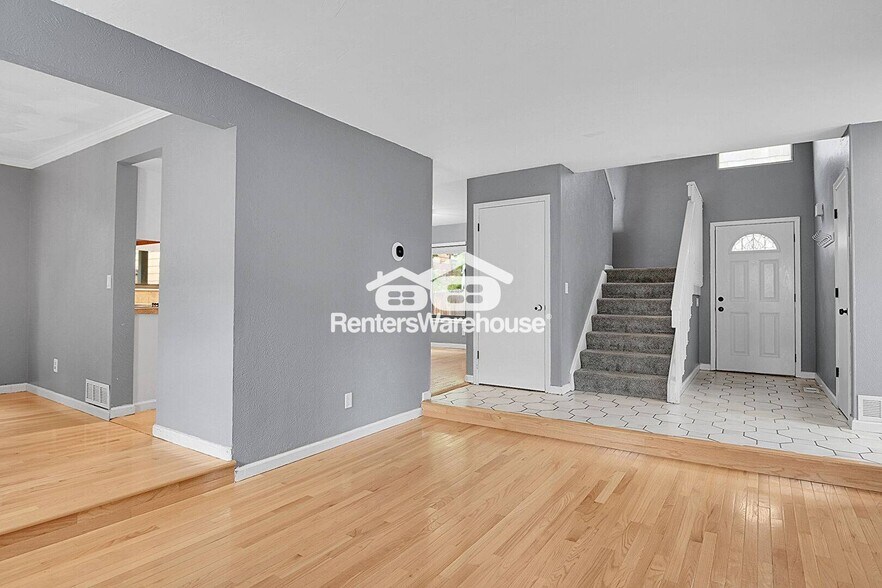 Building Photo - 10222 W Ida Ave
