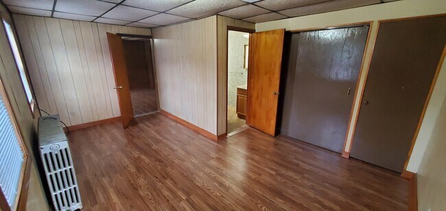 Building Photo - 530 Naylor Rd