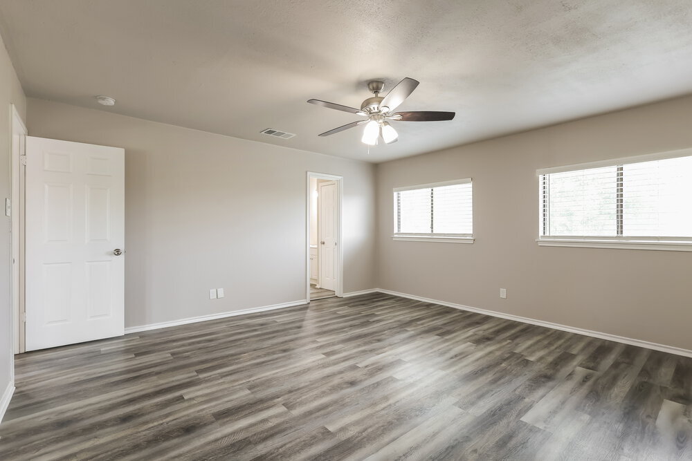 Building Photo - 8151 Cheryl Meadow Dr