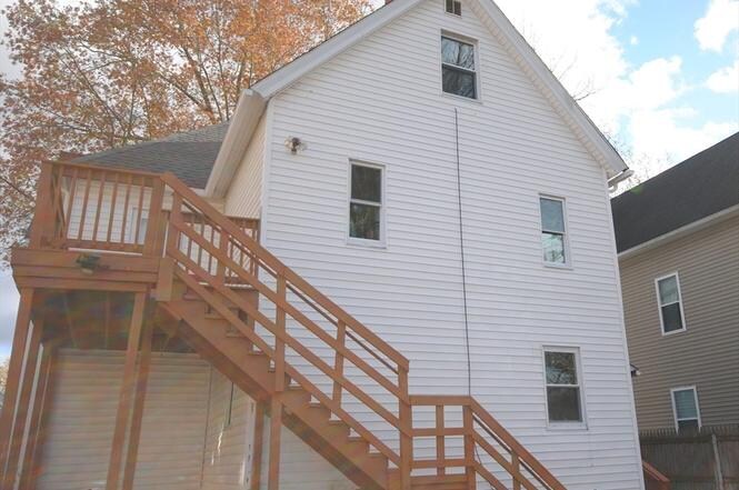 Building Photo - 72 Hall St