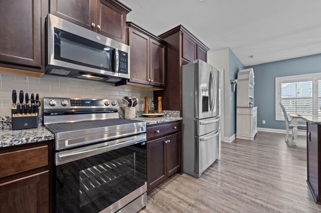 Building Photo - 878 Stormy Gale Ln