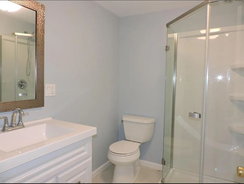 Building Photo - 10 Highland Rd