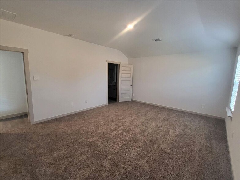 Building Photo - 1719 Maclane Ct