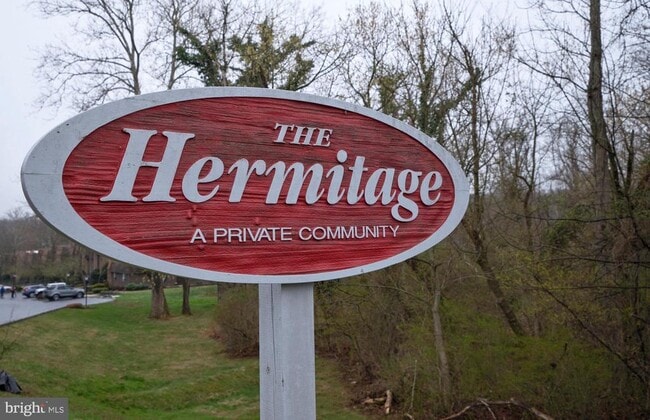 Building Photo - 61 Hermitage Dr