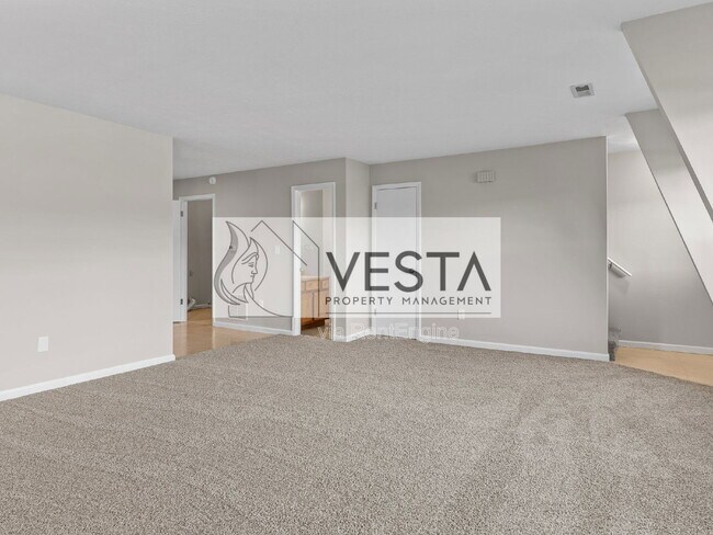 Building Photo - 588 Ray Hill Rd