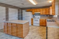 Building Photo - 800 Knoxville College Dr