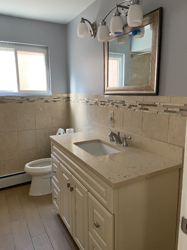 Building Photo - 3520 W 59th St
